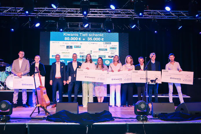 serviceclub kiwanis tielt deelde 35 000 euro zaterdag aan 5 goede doelen